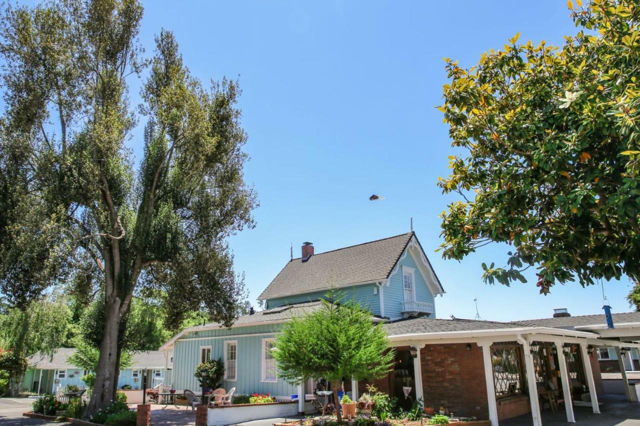 Bluebird Inn Cambria Exterior photo